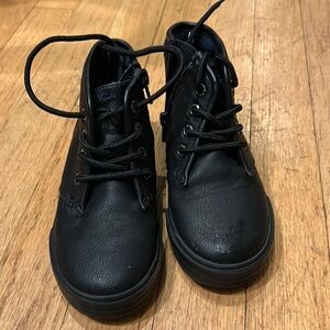 Nautica boys boot sneakers size US 10